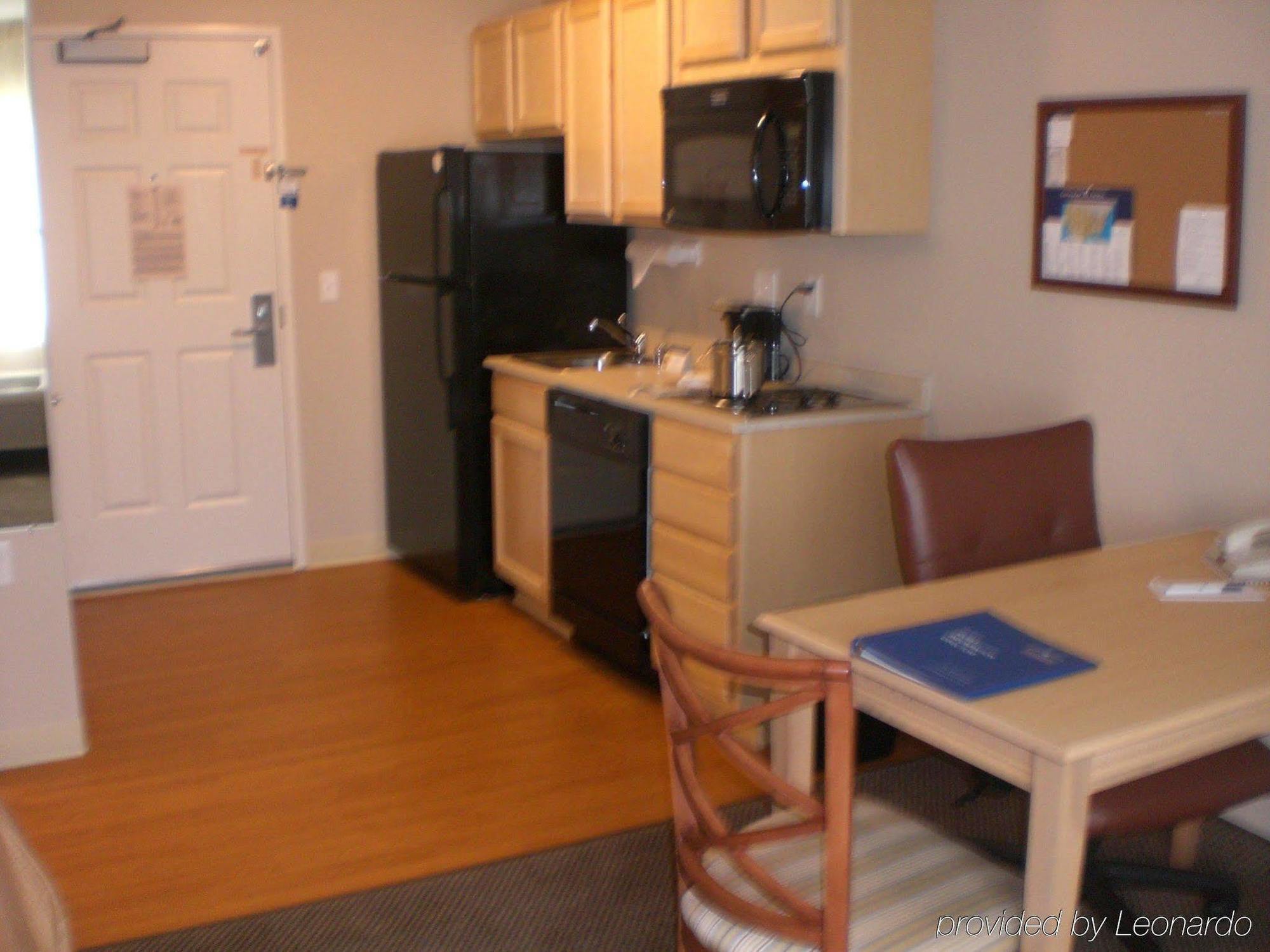 Candlewood Suites Milwaukee Brown Deer, An Ihg Hotel Habitación foto